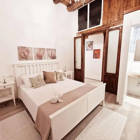 Апартаменты Virgilio House
