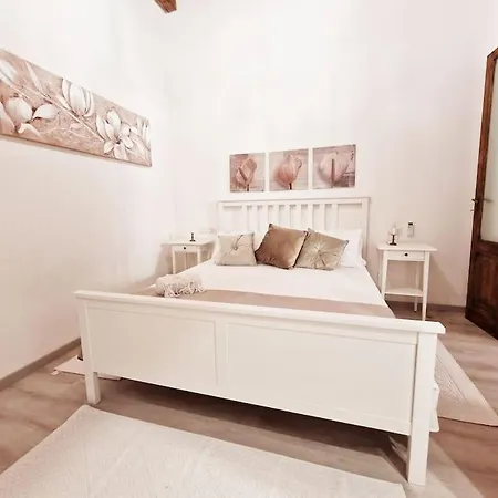 Апартаменты Virgilio House *