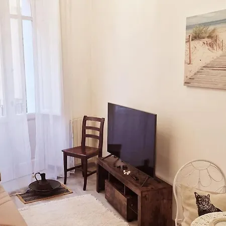 Virgilio House Апартаменты *