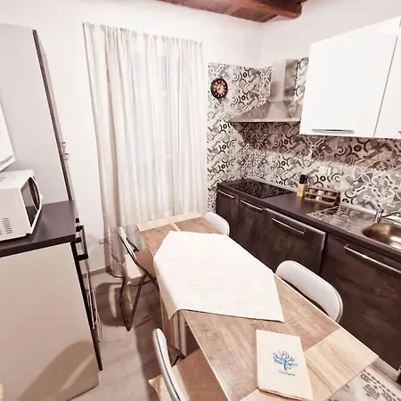 Virgilio House * Кальяри